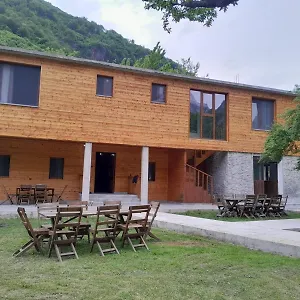 Gasthof Xhovani Zelna, Nderlysaj